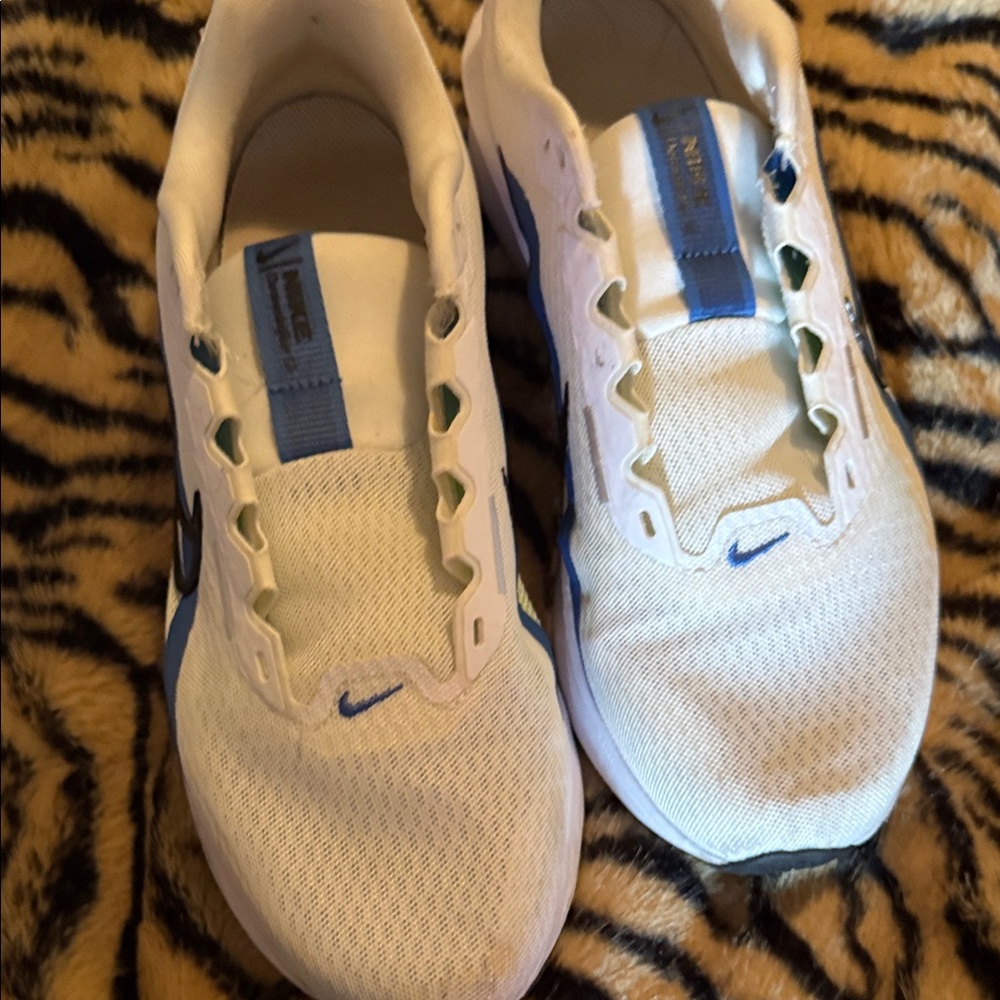 Nike Kids White and Blue Sneakers
